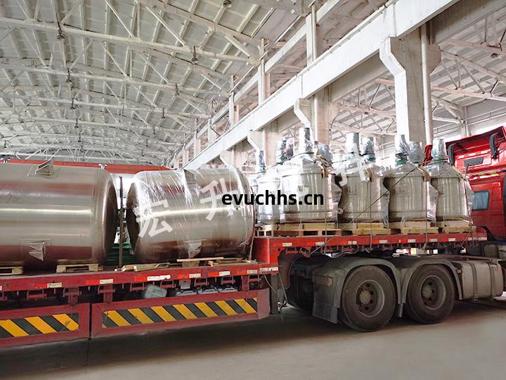 汙(wu)水處(chu)理行業(ye)反(fan)應(ying)釜(fu)攪拌機(ji)